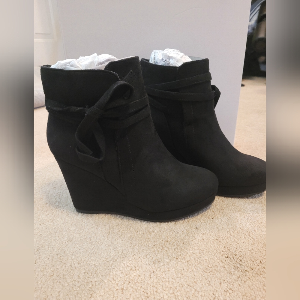 Wedged Shoes